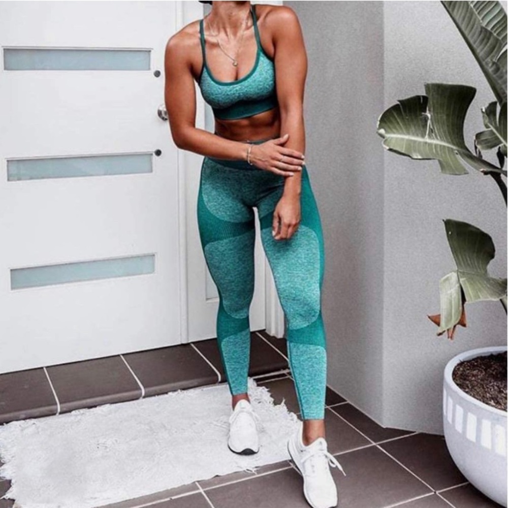 Green workout set - Picture 4 of 5